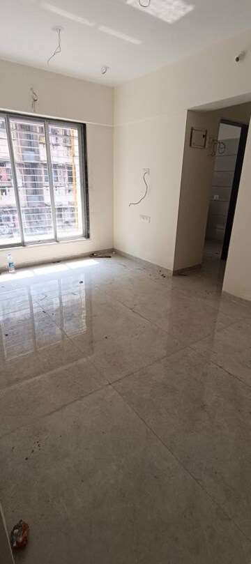 Room in 1 BHK Apartment at Bindra Complex, Andheri East – for Rent