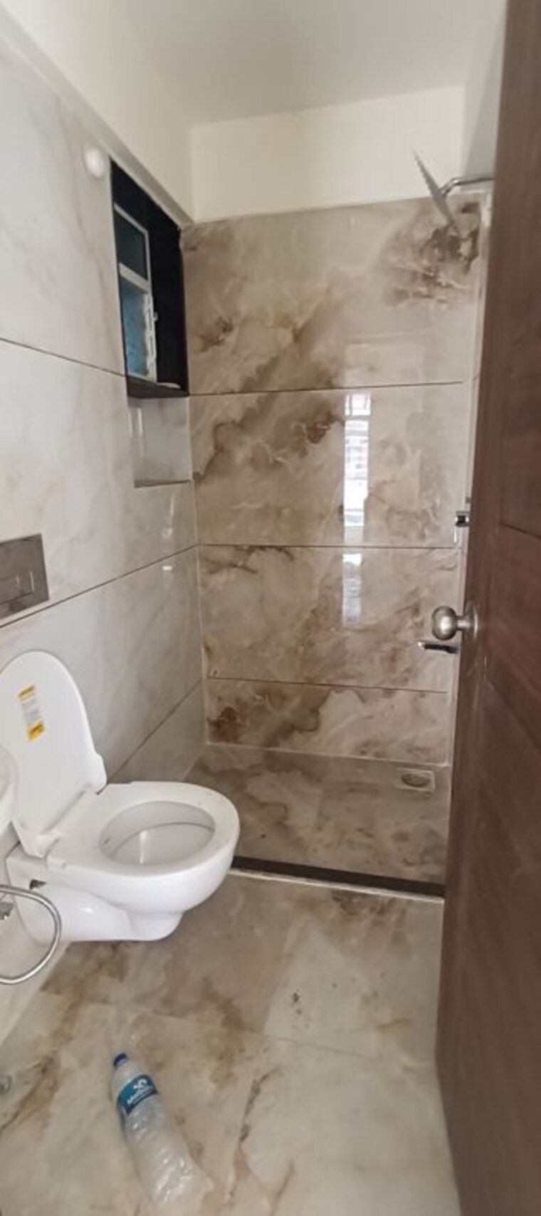 Bathroom, bindra-complex 1 Bedroom 550 Sq.Ft. Apartment In Andheri East Mumbai 9967073