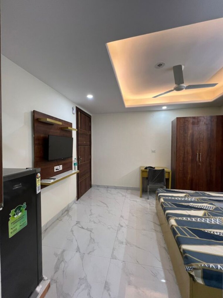 Bedroom, sector 44 1 RK 450 Sq.Ft. Builder Floor In Sector 44 Gurgaon 9967079