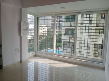 Room in 2.5 BHK Apartment at DLH Orchid, Andheri West – for Rent