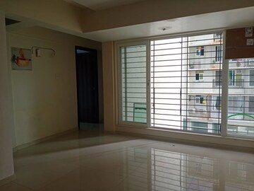 Room in 2.5 BHK Apartment at DLH Orchid, Andheri West – for Rent