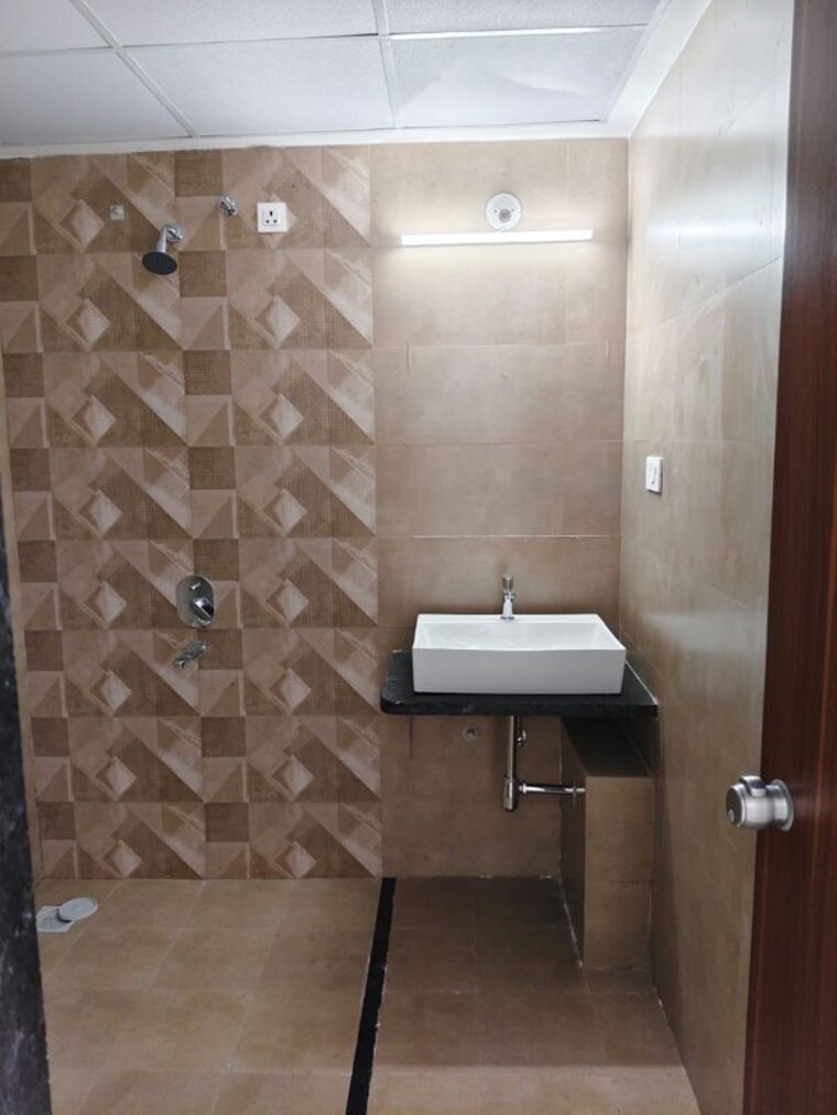 Bathroom, mantra-mirari 4 Bedroom 1649 Sq.Ft. Apartment In Koregaon Park Pune 9967083