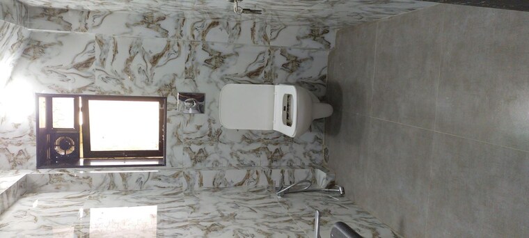 Bathroom, cross-gate-apartment 2 Bedroom 725 Sq.Ft. Apartment In Andheri West Mumbai 9967115