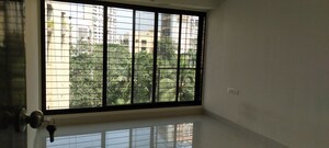 Room in 2 BHK Apartment at Cross Gate Apartment, Andheri West – for Rent