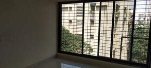 Room in 2 BHK Apartment at Cross Gate Apartment, Andheri West – for Rent