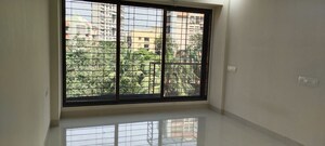 Room in 2 BHK Apartment at Cross Gate Apartment, Andheri West – for Rent