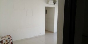 Room in 2 BHK Apartment at Avalon Paradise, Malad West – for Rent