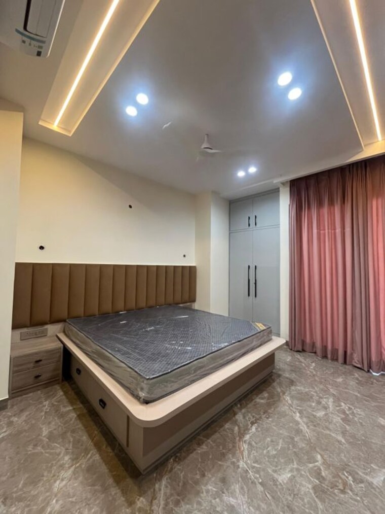 Bedroom, queens-plaza 1 RK 450 Sq.Ft. Builder Floor In Sector 43 Gurgaon 9967326