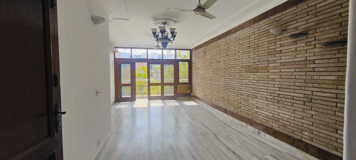 3 BHK + Servant Room Apartment For Rent in Hauz Khas