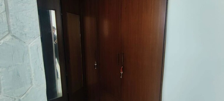 undefined, hauz khas 3 Bedroom 200 Sq.Yd. Apartment In Hauz Khas Delhi 9967329