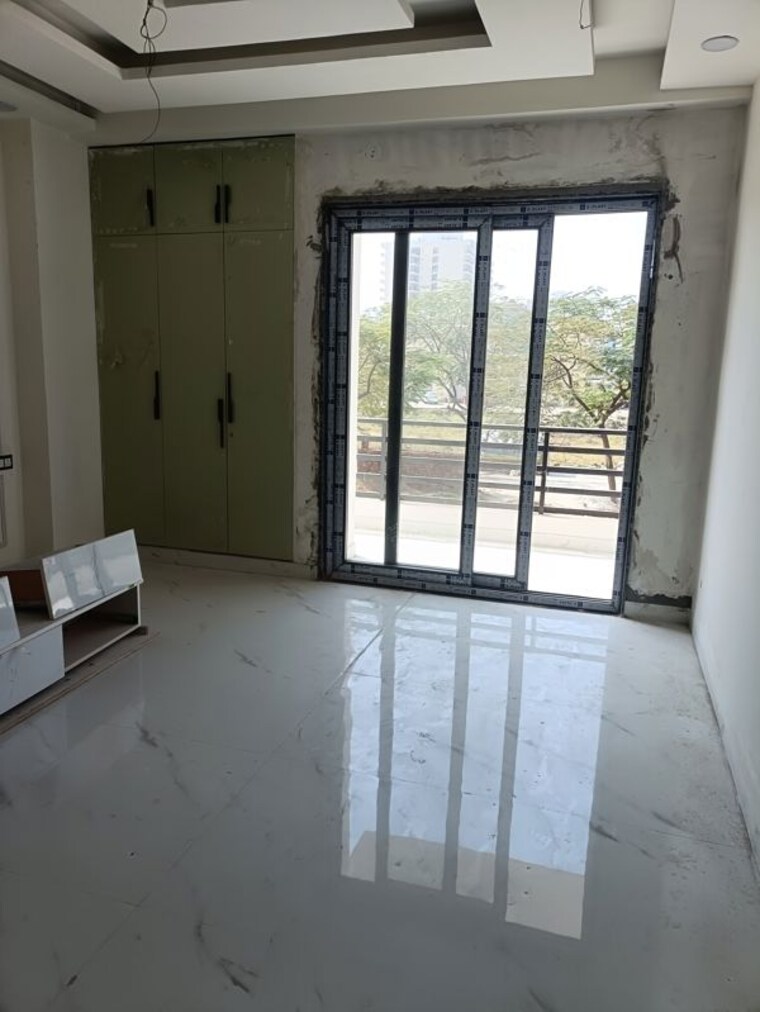 Room, tdi-the-grand-retreat 4 Bedroom 2000 Sq.Ft. Builder Floor In Sector 88 Faridabad 9967417