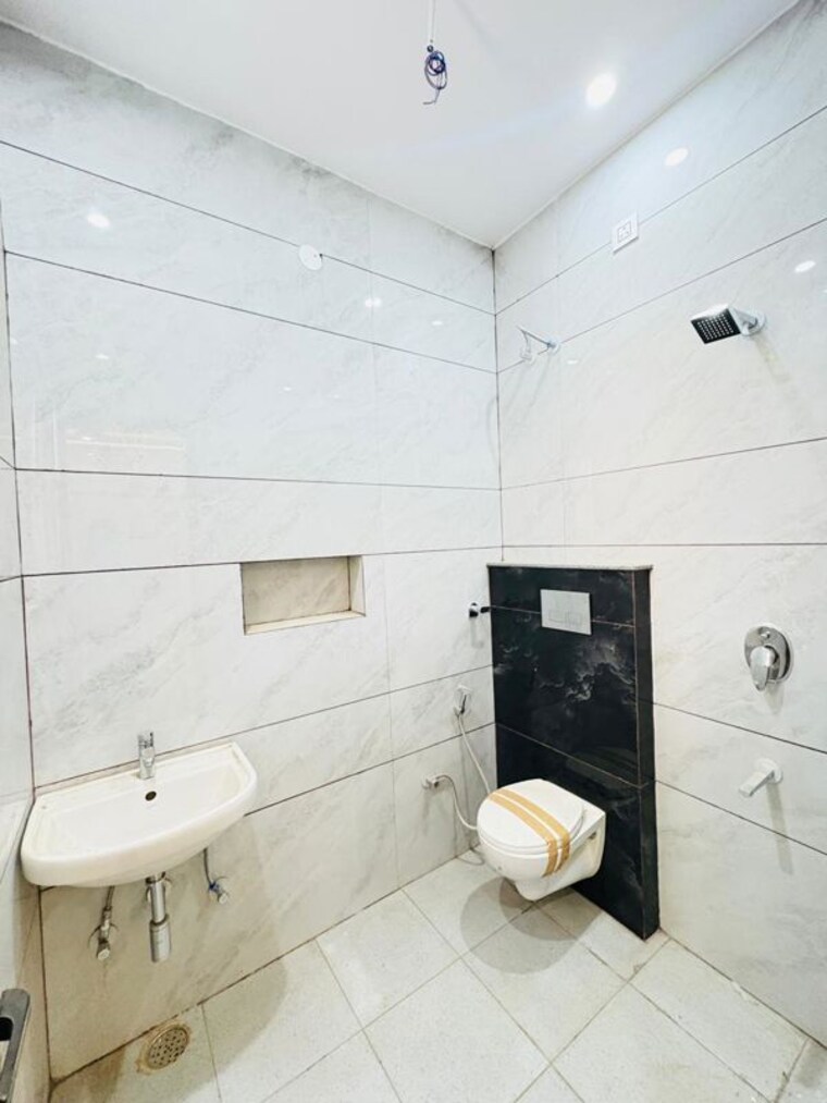 Bathroom, kharar 5 Bedroom 124 Sq.Yd. Independent House In Kharar Mohali 9967433