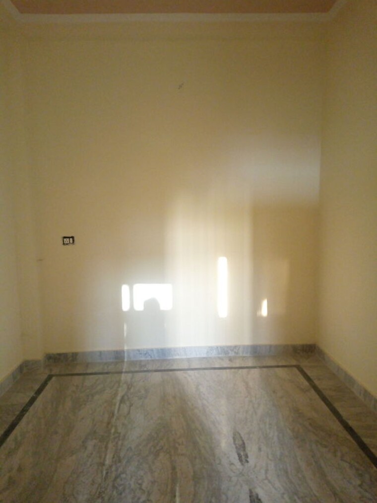 Room, alpha ii greater noida 1 Bedroom 60 Sq.Mt. Independent House In Alpha Ii Greater Noida Greater Noida 9967352