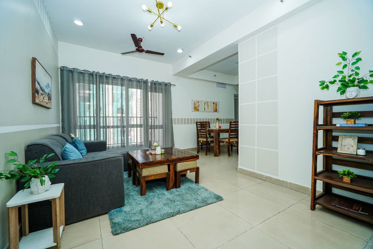 3 BHK + Servant Room Apartment For Rent in Gardenia Glory