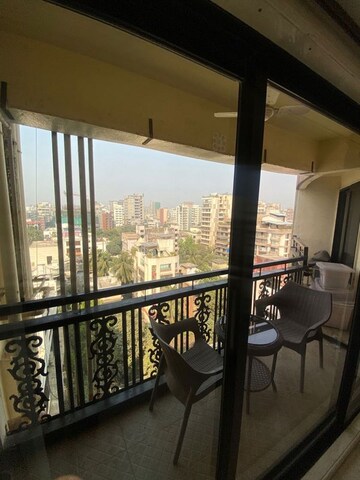 Balcony in 3.5 BHK Apartment at Khar West – for Rent
