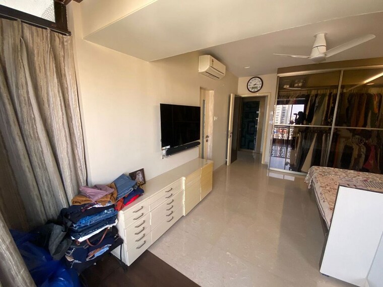 Bedroom, khar west 3.5 Bedroom 1100 Sq.Ft. Apartment In Khar West Mumbai 9967437