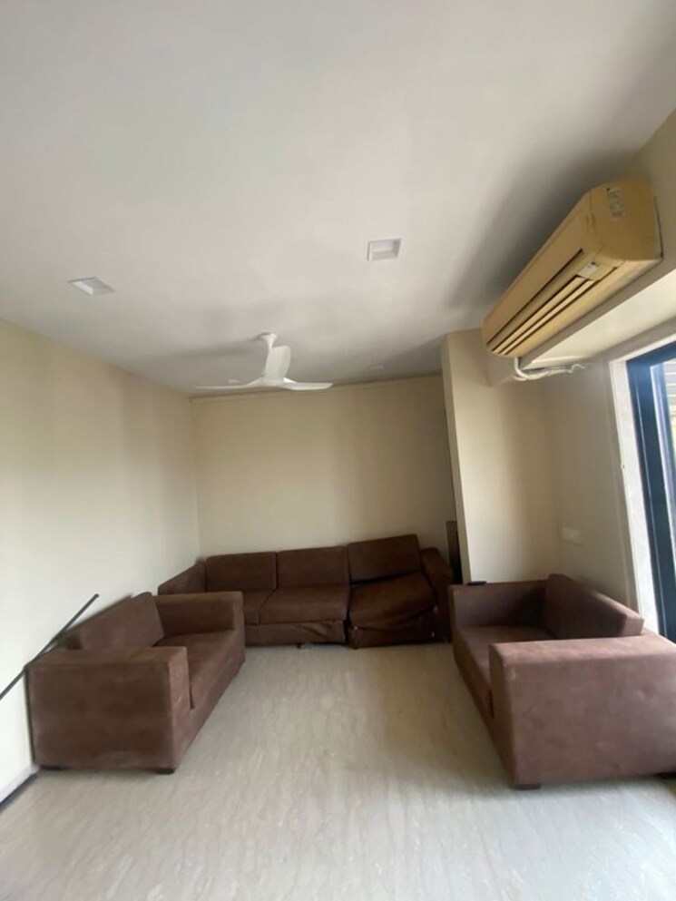 Living Room, khar west 3.5 Bedroom 1100 Sq.Ft. Apartment In Khar West Mumbai 9967437