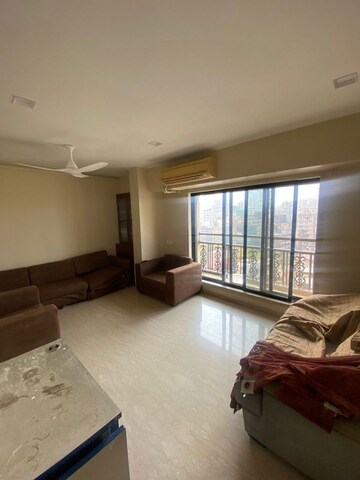 Living Room in 3.5 BHK Apartment at Khar West – for Rent