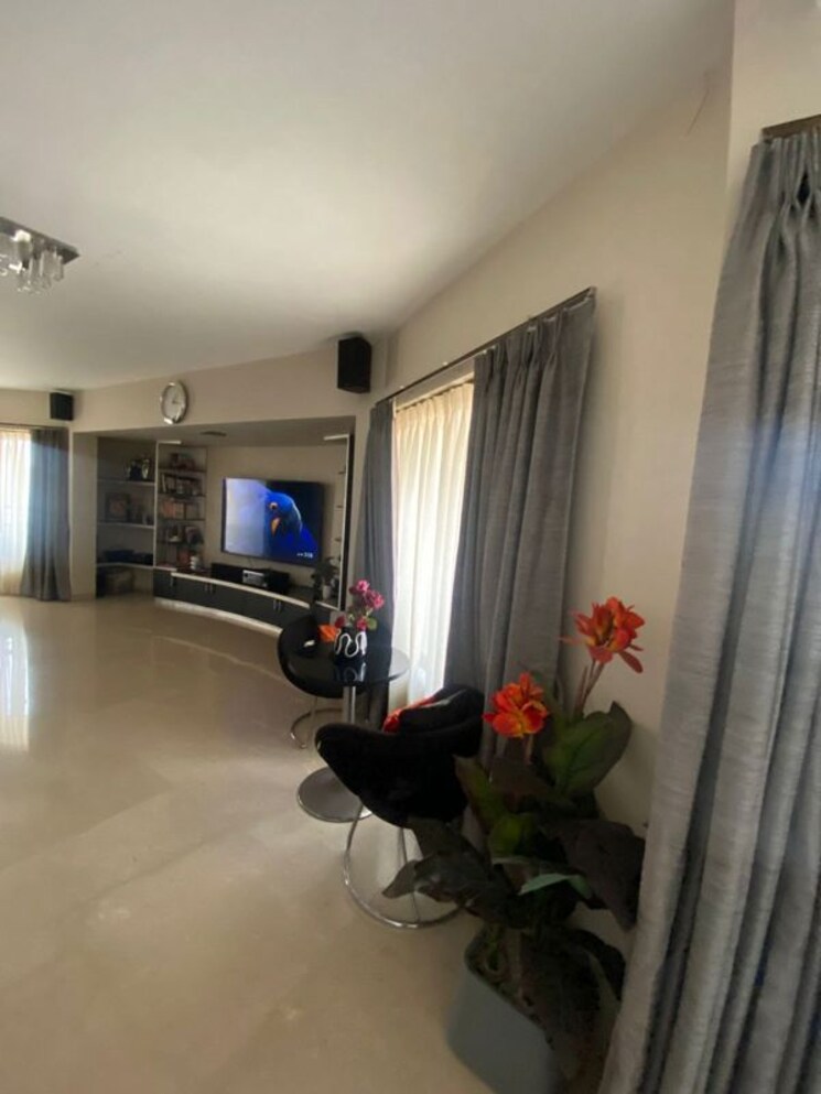 Living Room, khar west 3.5 Bedroom 1100 Sq.Ft. Apartment In Khar West Mumbai 9967437