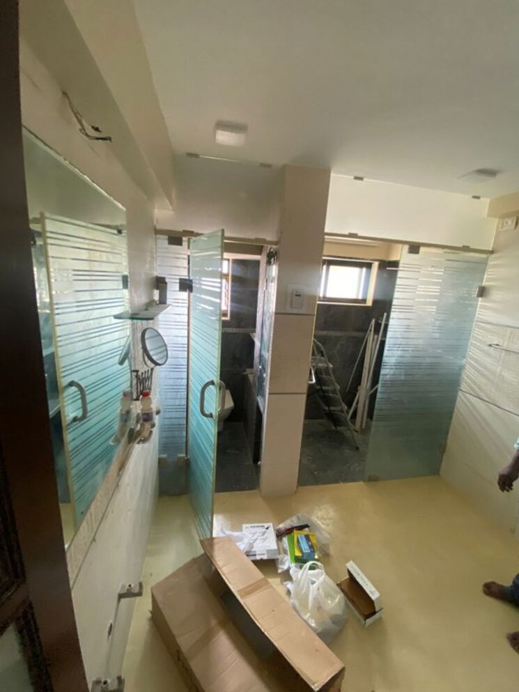Other, khar west 3.5 Bedroom 1100 Sq.Ft. Apartment In Khar West Mumbai 9967437