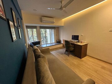 Living Room in 2 BHK Apartment at Shashtri Nagar – for Rent