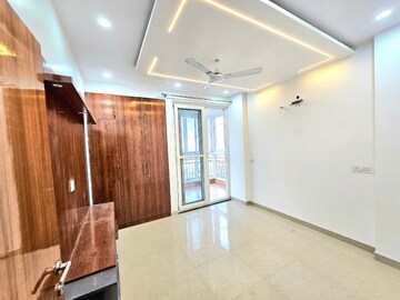 Room in 4 BHK Apartment at Sector 10 Dwarka – for Rent