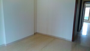 Room in 2 BHK Apartment at HK Orchid Residences, Andheri West – for Rent