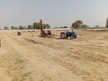  Plot For Sale in Gwalior Road