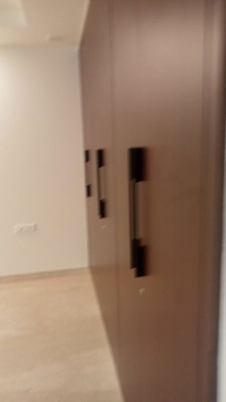 Room, safdarjung enclave 4 Bedroom 300 Sq.Ft. Builder Floor In Safdarjung Enclave Delhi 9968168