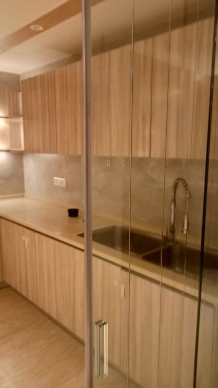 Bathroom, safdarjung enclave 4 Bedroom 300 Sq.Ft. Builder Floor In Safdarjung Enclave Delhi 9968168