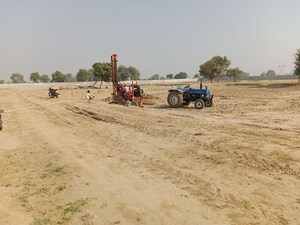  Plot For Sale in Gwalior Road