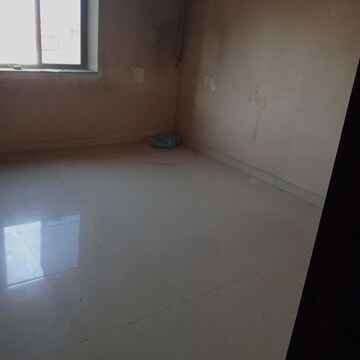 Room in  Shop at Kanka – for Rent