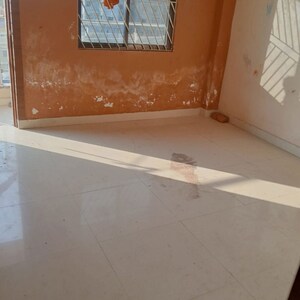 Room in  Shop at Kanka – for Rent