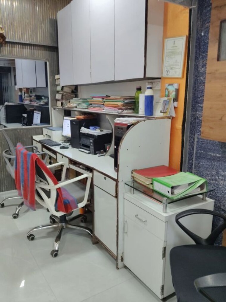 Team Area, kandarpada Commercial Shop 180 Sq.Ft. In Kandarpada Mumbai 9967634