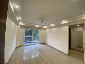 Room in 4 BHK Builder Floor at Safdarjung Enclave – for Rent