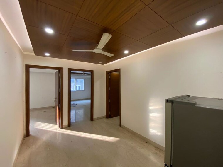 Room, safdarjung enclave 4 Bedroom 300 Sq.Yd. Builder Floor In Safdarjung Enclave Delhi 9968288