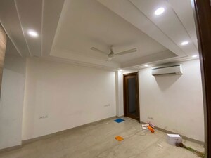 Room in 4 BHK Builder Floor at Safdarjung Enclave – for Rent