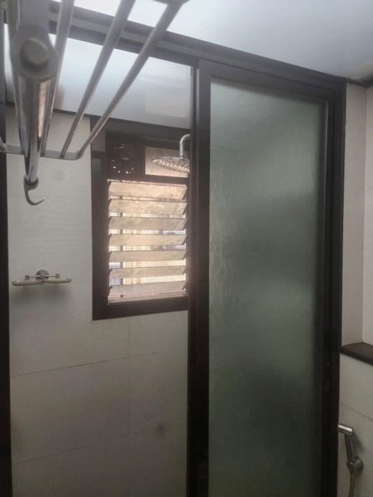 Bathroom, bandra west 3 Bedroom 1100 Sq.Ft. Apartment In Bandra West Mumbai 9968220
