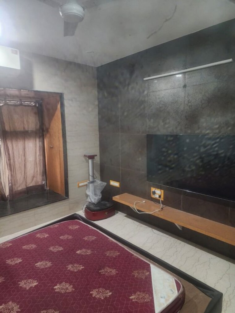 Bedroom, bandra west 3 Bedroom 1100 Sq.Ft. Apartment In Bandra West Mumbai 9968220