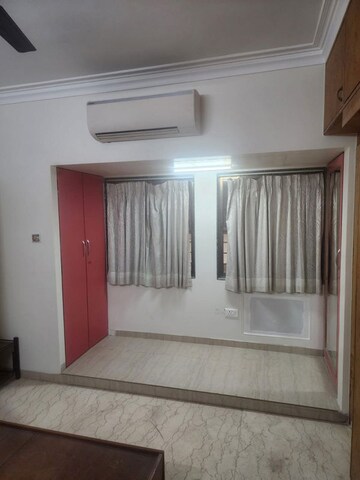 Bedroom in 3 BHK Apartment at Bandra West – for Rent