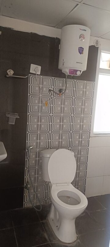 Bathroom in 3 BHK Apartment at Express Zenith, Sector 77 – for Rent