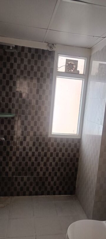 Bathroom in 3 BHK Apartment at Express Zenith, Sector 77 – for Rent