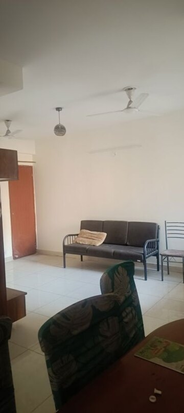 Master Bedroom in 3 BHK Apartment at Express Zenith, Sector 77 – for Rent