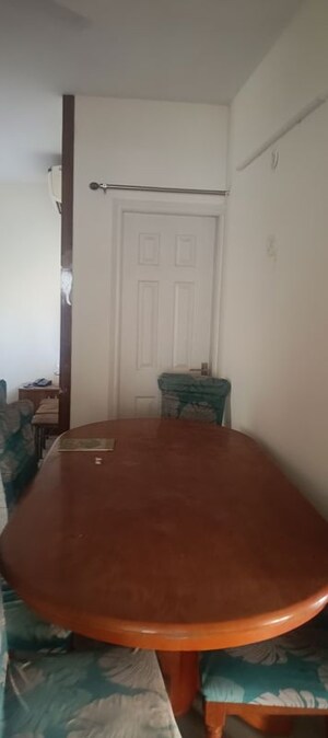 Room in 3 BHK Apartment at Express Zenith, Sector 77 – for Rent