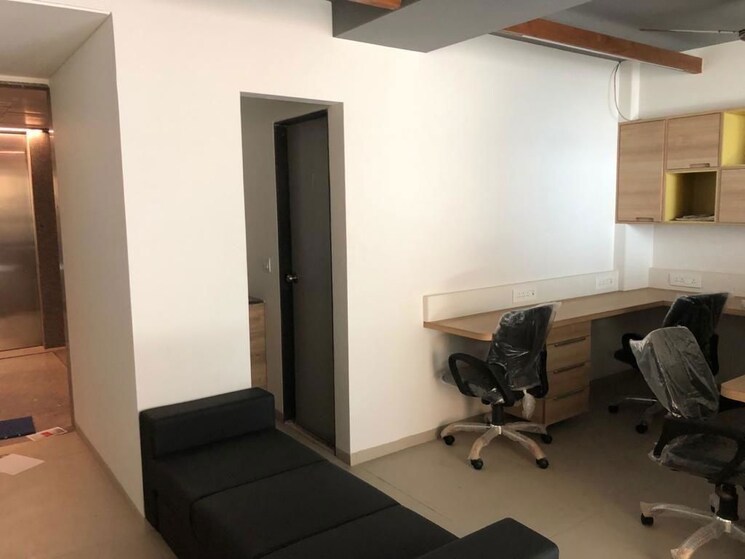 Team Area, ab road Commercial Office Space 1350 Sq.Ft. In Ab Road Indore 9968282