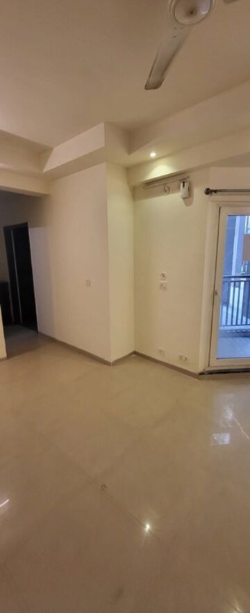 Room in 1 BHK Apartment at Shri Radha Sky Gardens, Sector 16b Greater Noida – for Sale