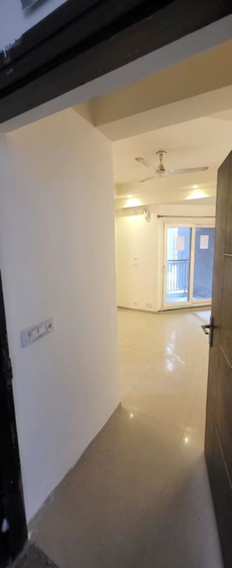 Room, shri-radha-sky-gardens 1 Bedroom 889 Sq.Ft. Apartment In Sector 16b Greater Noida Greater Noida 9968332