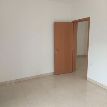 Room in 2 BHK Apartment at Prestige Finsbury Park Hyde, Huvinayakanahalli – for Sale