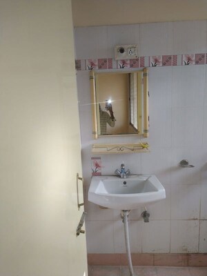 Bathroom in 3 BHK Apartment at Bariatu – for Rent