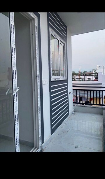 Balcony in 2 BHK Independent House at Rishi Nagar – for Rent